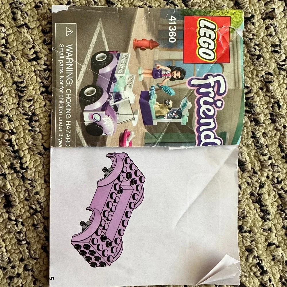 LEGO FRIENDS: Emma's‎ Mobile Vet Clinic (41360) Incomplete
